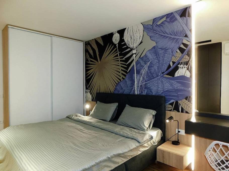Queen'S Luxury Apartment โอครีด ภายนอก รูปภาพ