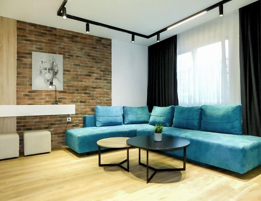 Queen'S Luxury Apartment โอครีด ภายนอก รูปภาพ